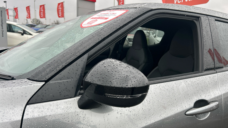 Nissan Juke 1.0 DiG-T N-Connecta 5dr DCT Petrol Hatchback